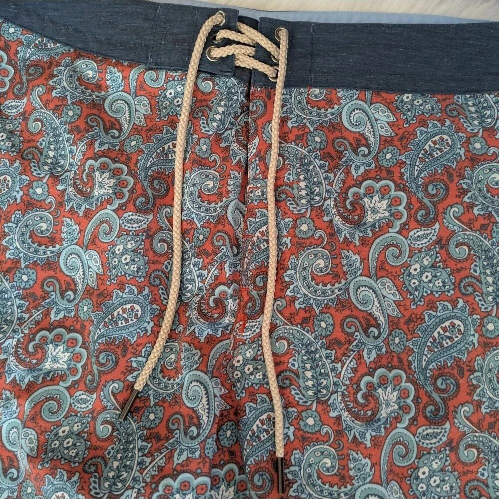 Fair Harbor The Bayberry Paisley Swim Shorts - Blue Red Size 36